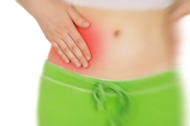 8 nguyên nhân gây đau bụng bên phải bạn cần lưu ý